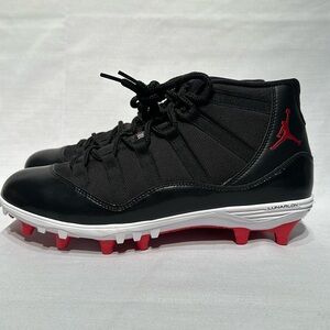 Air Jordan 11 BRED football cleats
